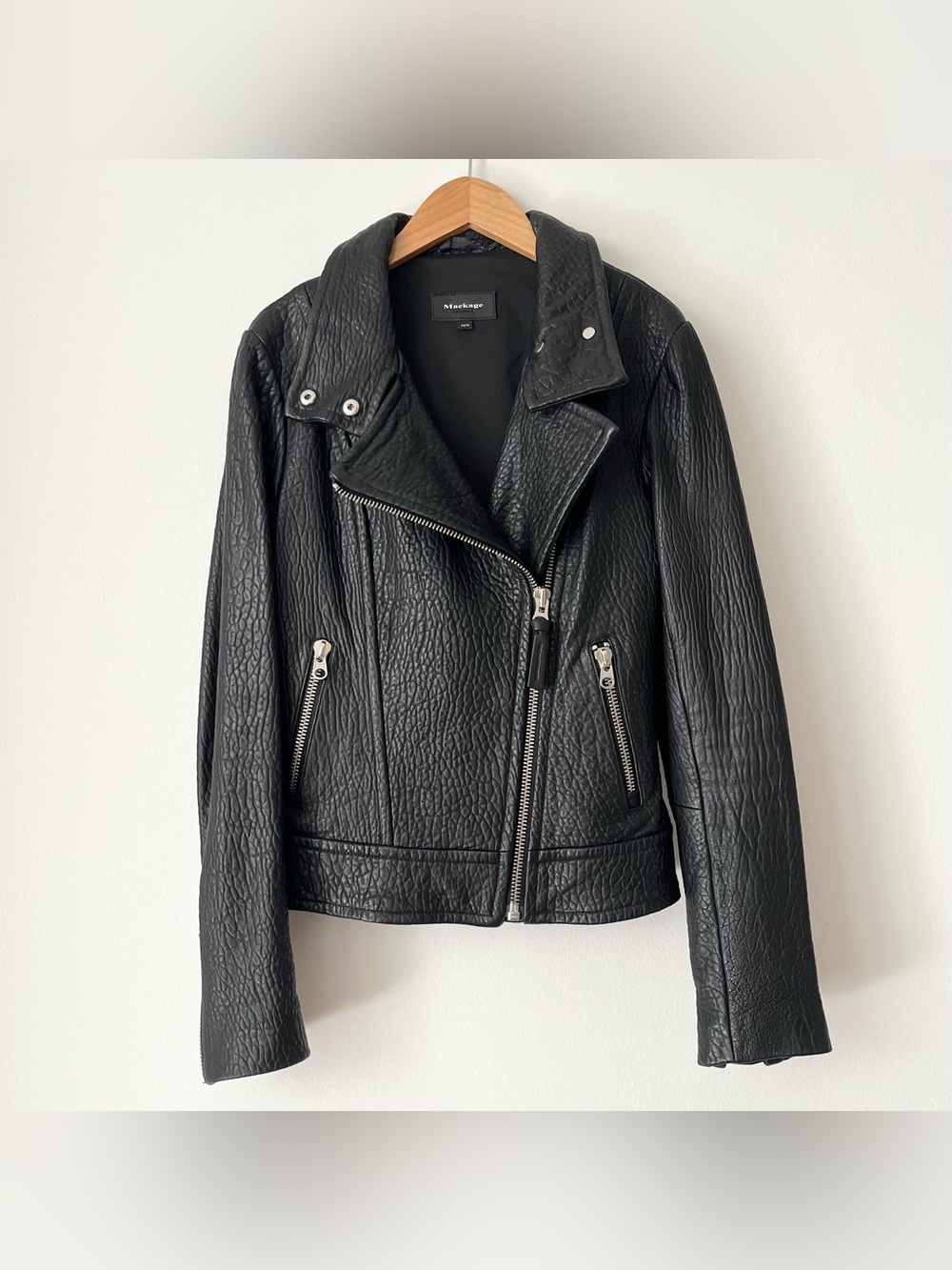 Mackage Women's Lisa Leather Moto Jacket Black XS Pebbled Slim Classic Biker